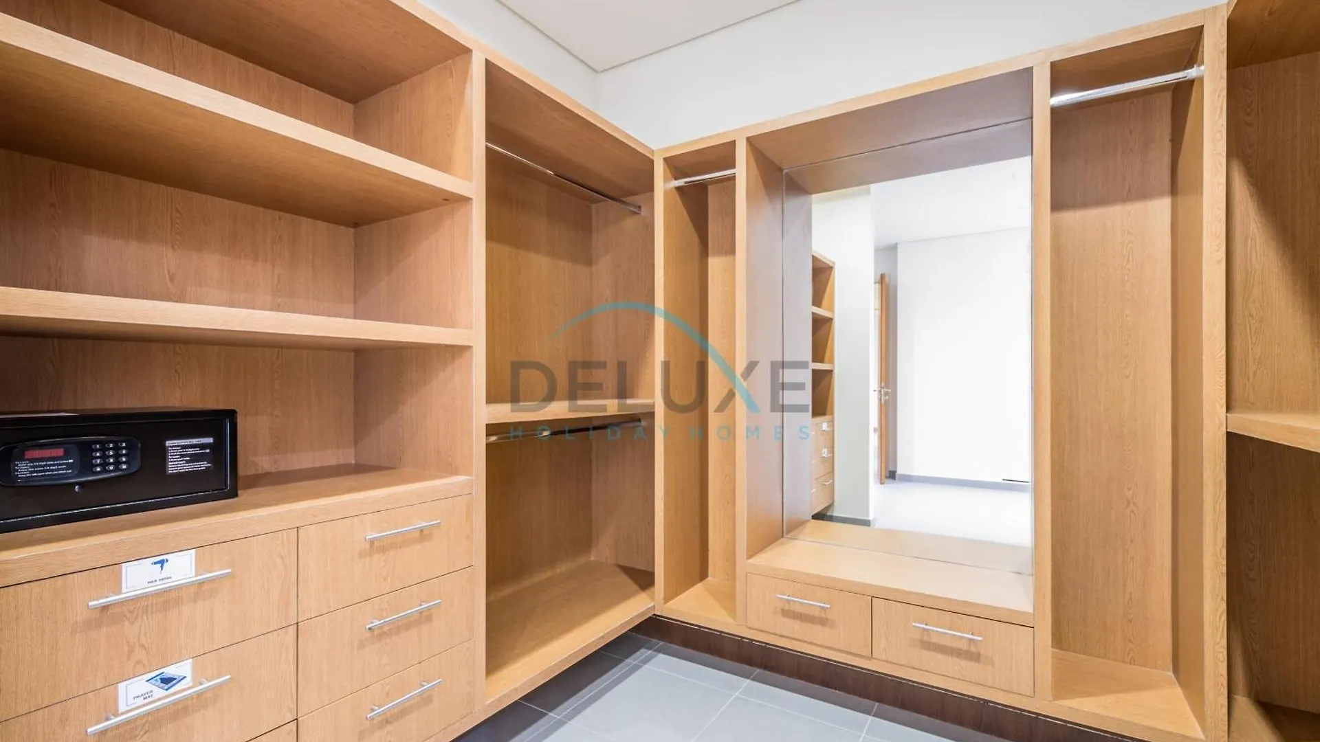 Waterfront 2Br Apartment With Assistant Room In Dream Palm Residence, Palm Jumeirah By Deluxe Holiday Homes Dubai