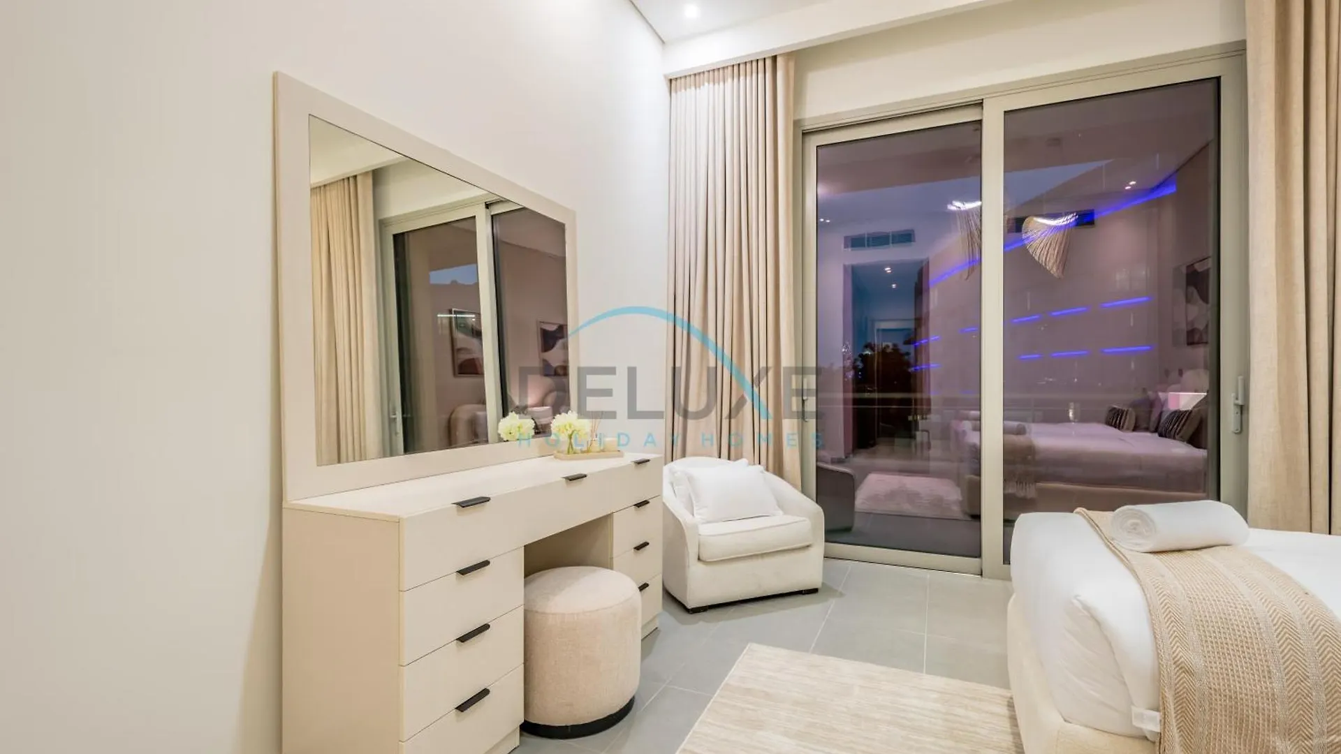 Waterfront 2Br Apartment With Assistant Room In Dream Palm Residence, Palm Jumeirah By Deluxe Holiday Homes Dubai